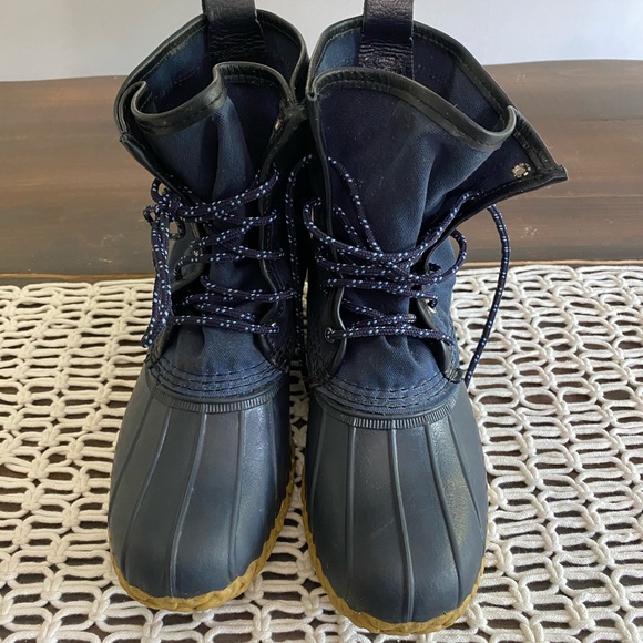L.l. Bean navy waxed canvas duck bill boots - Picture 2 of 12